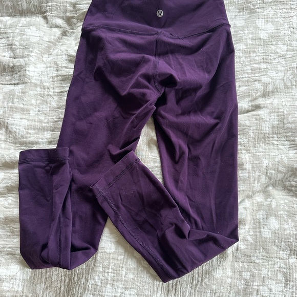 Lululemon 3/4 length Wunderunder Leggings - Picture 2 of 3
